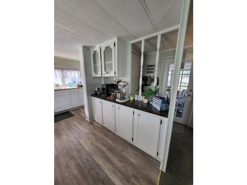 BEAUTIFULLY MAINTAINED MOVE IN READY HOME is a must see to - photo 10