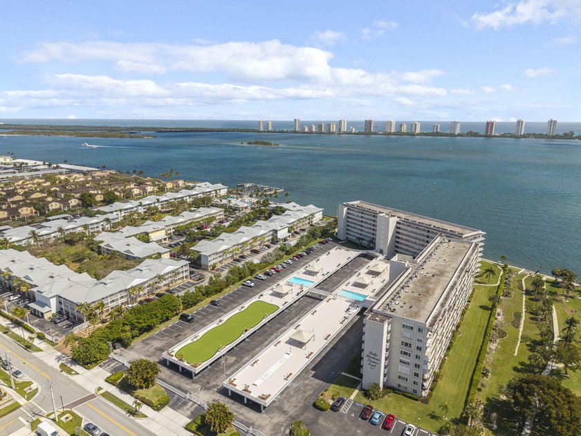 Enjoy sweeping, panoramic Intracoastal views from every room in - photo 24