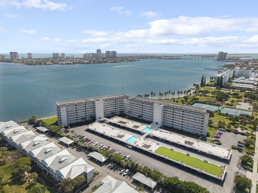 Enjoy sweeping, panoramic Intracoastal views from every room in - photo 25