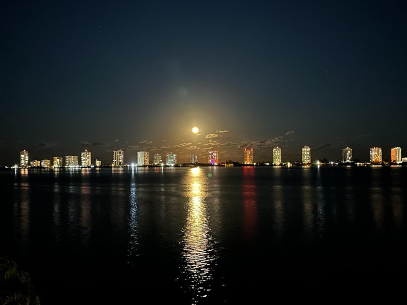 Enjoy sweeping, panoramic Intracoastal views from every room in - photo 35