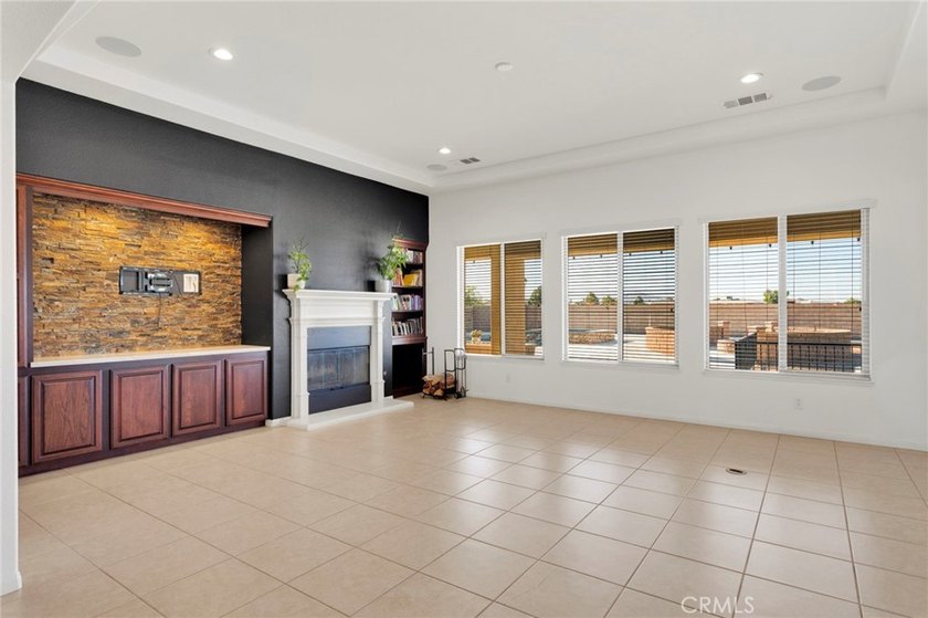 19204 Monterey St - photo 11