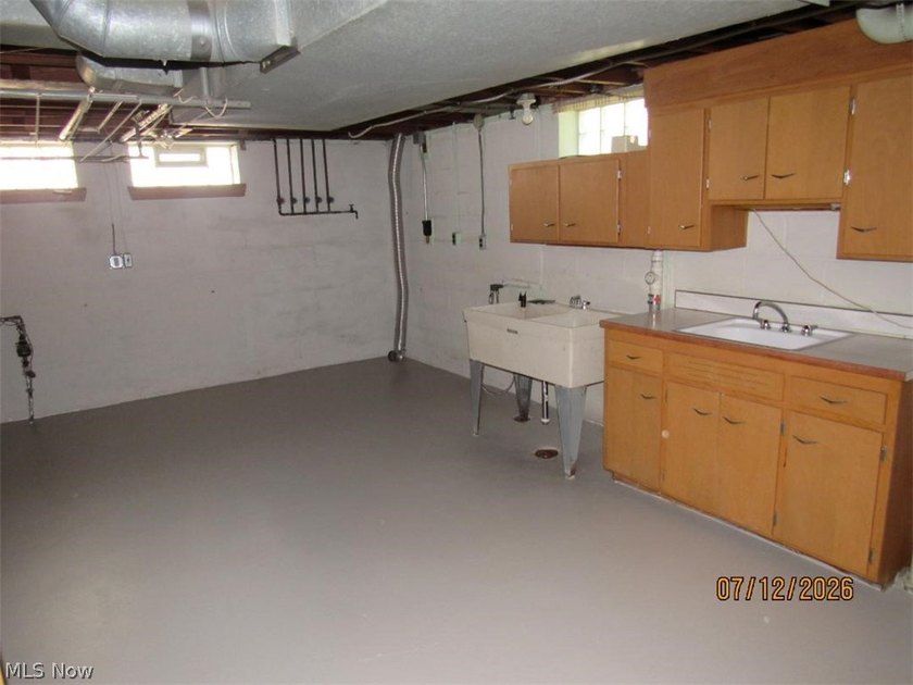 Move in condition. Nothing to do but turn the key and move into - photo 14