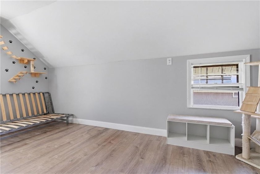 Welcome home to this charming Colonial in the heart of - photo 14