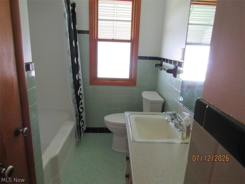 Move in condition. Nothing to do but turn the key and move into - photo 16