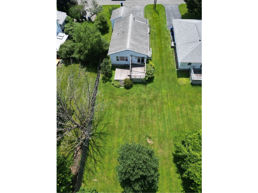 Welcome to this charming 3-bedroom, 1-bath ranch, perfectly - photo 23