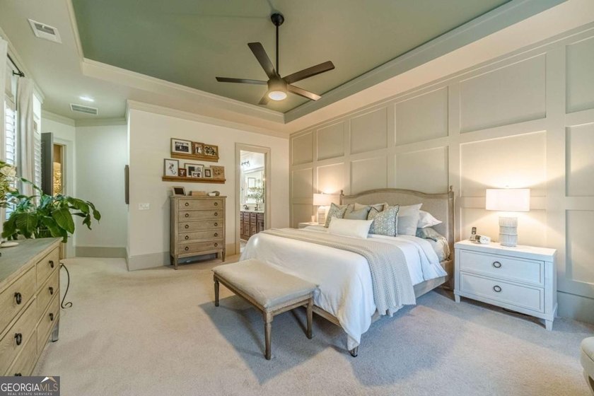 Welcome home to this beautifully designed residence offering - photo 27