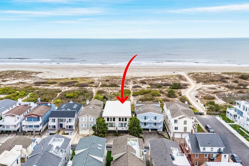 Beautifully updated 4-bedroom, 2.5-bath BEACHFRONT Townhouse - photo 33