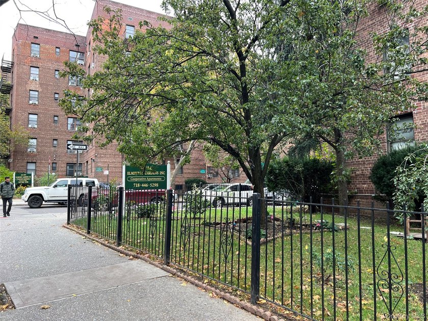 renovated 1 bedroom apartment in heart of Elmhurst ,just 2 - photo 6