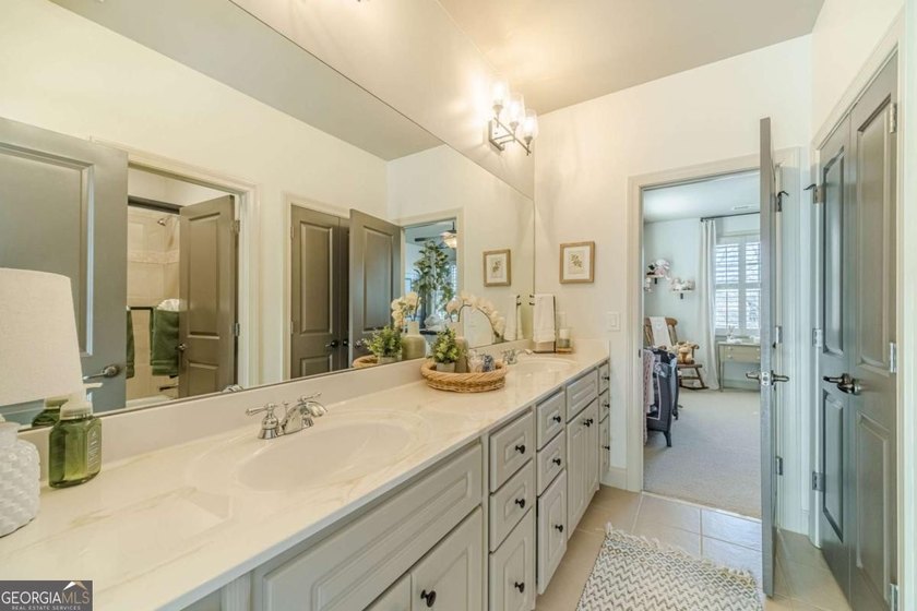 Welcome home to this beautifully designed residence offering - photo 48