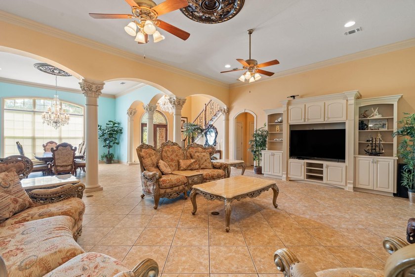 Magnificent Country Estate on 13 Acres with a Pond...Experience - photo 11