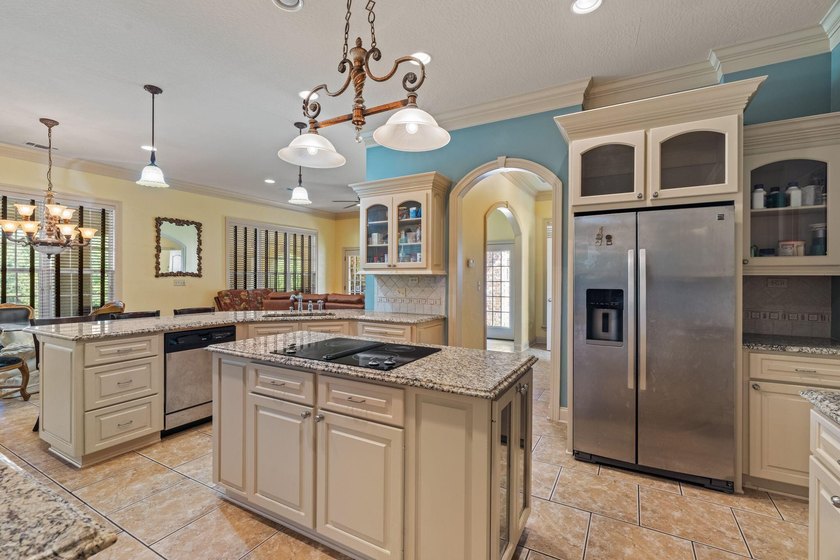 Magnificent Country Estate on 13 Acres with a Pond...Experience - photo 14