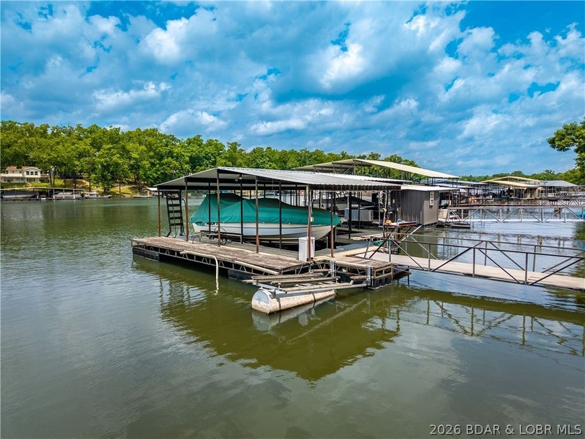 This is one of those homes that's almost impossible to find - photo 34