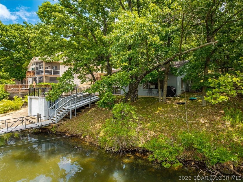 This is one of those homes that's almost impossible to find - photo 36