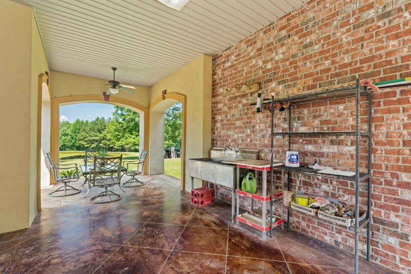 Magnificent Country Estate on 13 Acres with a Pond...Experience - photo 47