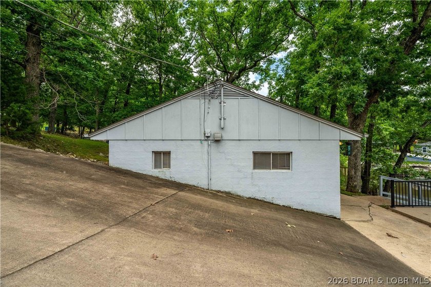 This is one of those homes that's almost impossible to find - photo 49