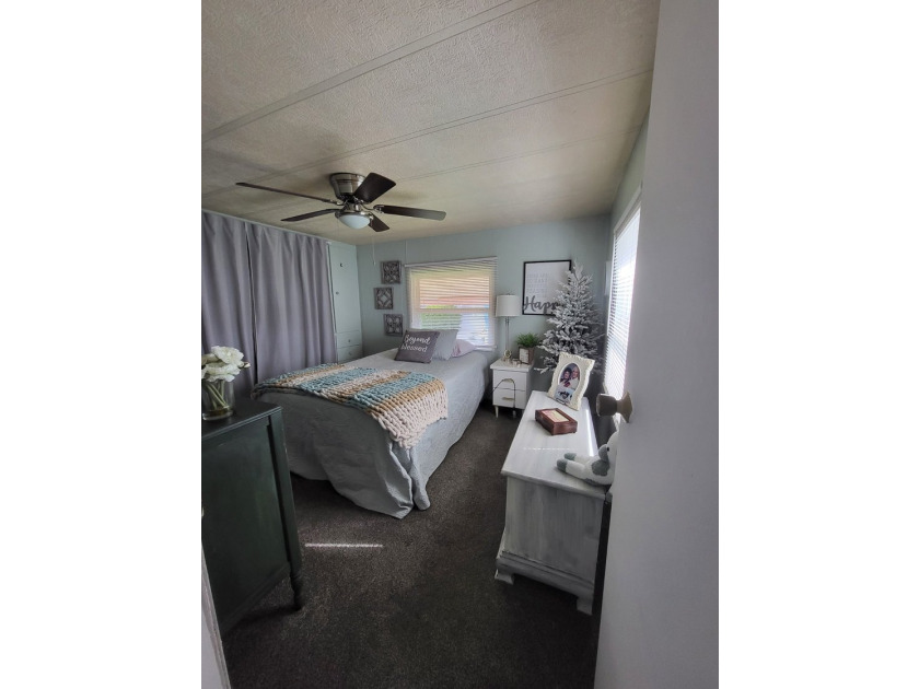 BEAUTIFULLY MAINTAINED MOVE IN READY HOME is a must see to - photo 18