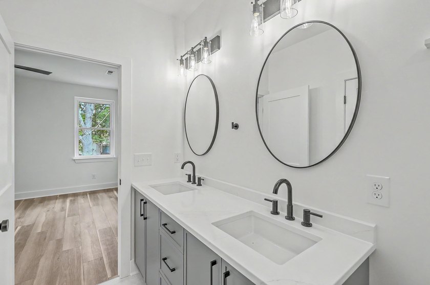 West Ashley's best kept secret! Gorgeous New Construction this - photo 27