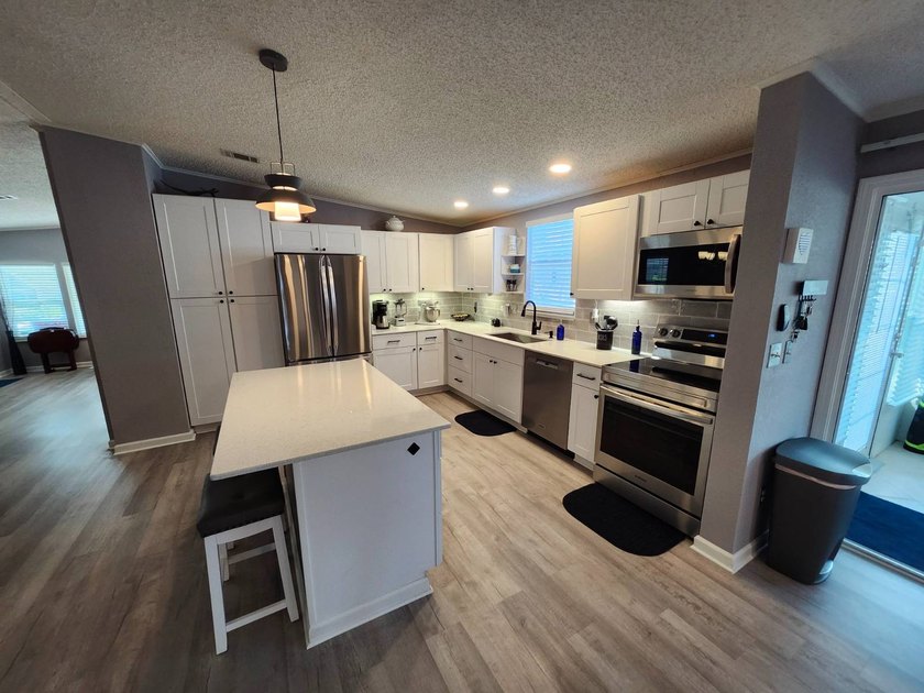 PRICE REDUCED/SELLER IS MOTIVATED/HURRY NOW!! WATERFRONT/NOT A - photo 27