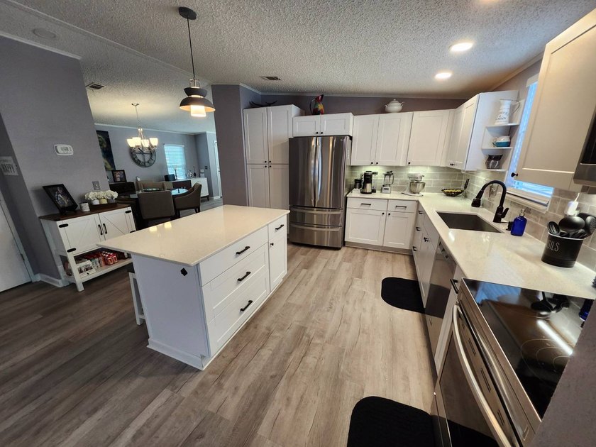 PRICE REDUCED/SELLER IS MOTIVATED/HURRY NOW!! WATERFRONT/NOT A - photo 28