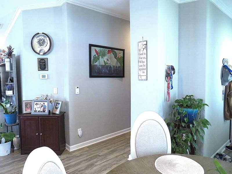 This beautifully maintained 1,248 square foot manufactured home - photo 17
