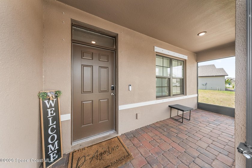 THIS ONE IS A MUST SEE!!! Welcome To This Beautiful 5 Bedroom/3 - photo 5