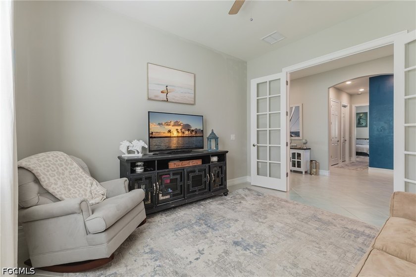 Looking for a 3-bed plus den home in a great community with low - photo 22