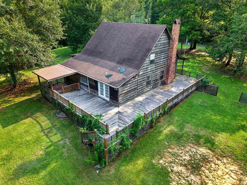 Don't miss this log cabin full of Rustic charm located in - photo 39