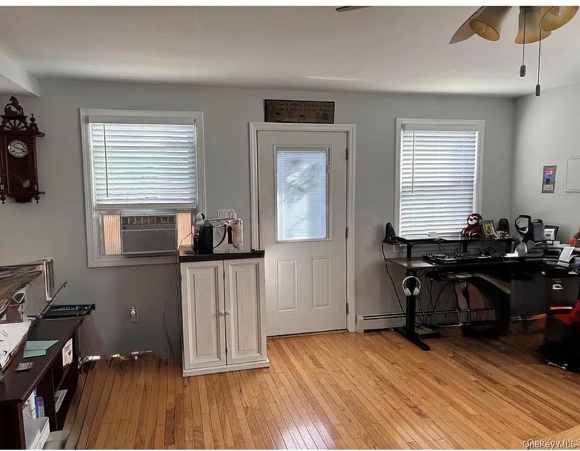 Beautiful Two-Family Duplex Ranch In Seaford Harbor. Mint - photo 3