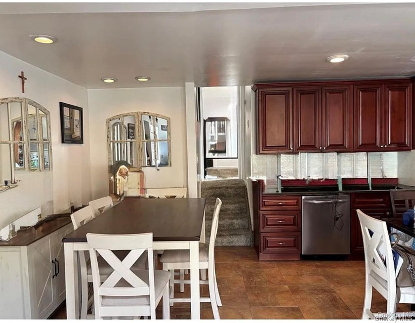 Beautiful Two-Family Duplex Ranch In Seaford Harbor. Mint - photo 10