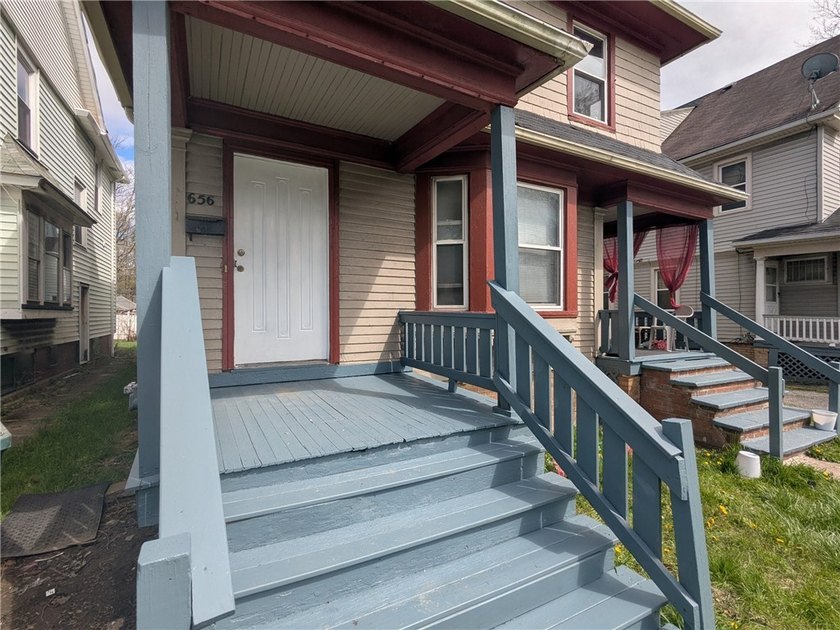 Well-maintained up-and-down duplex located in Rochester's - photo 3