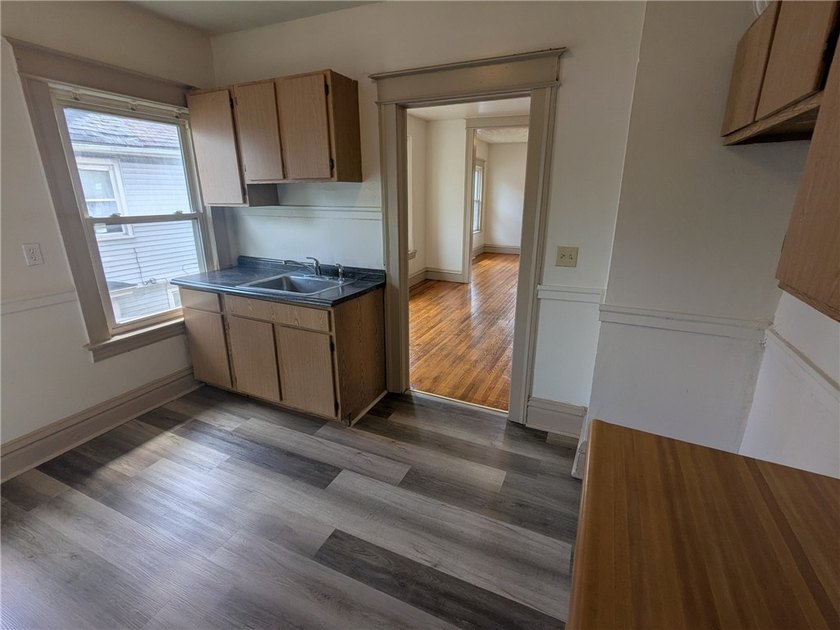 Well-maintained up-and-down duplex located in Rochester's - photo 7