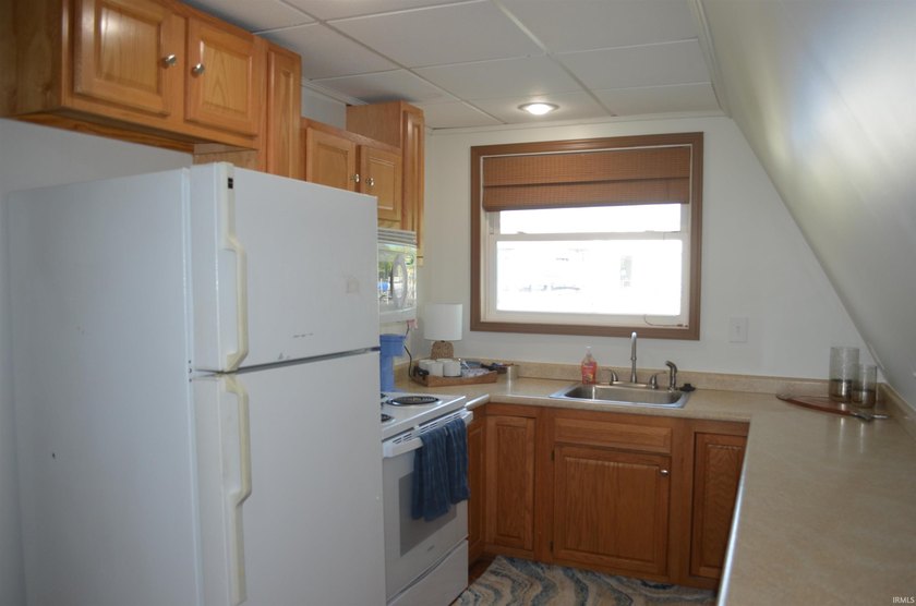 Enjoy this delightful lakefront cottage on picturesque Irish - photo 13