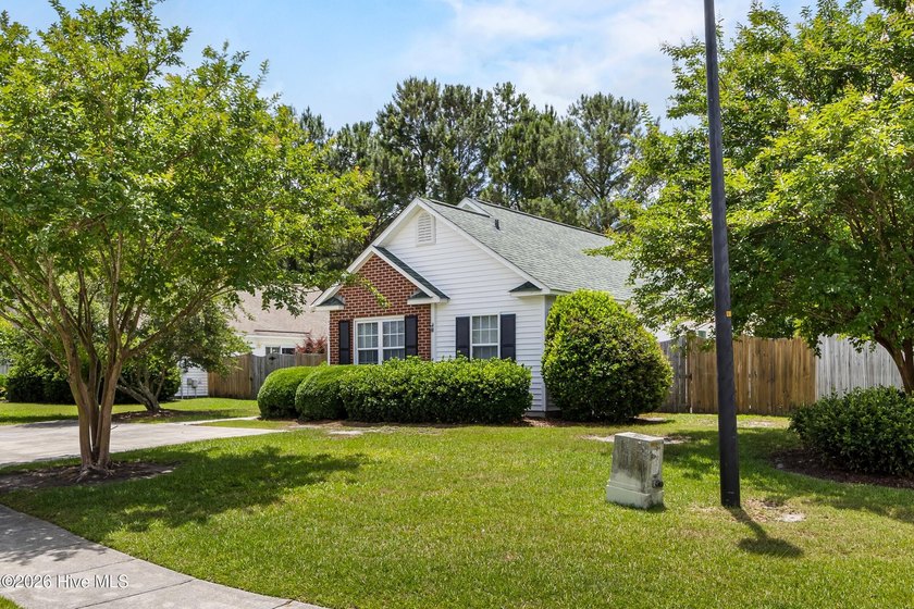 Welcome to 5400 Sun Coast Drive! This beautiful 3 bedrooms with - photo 2