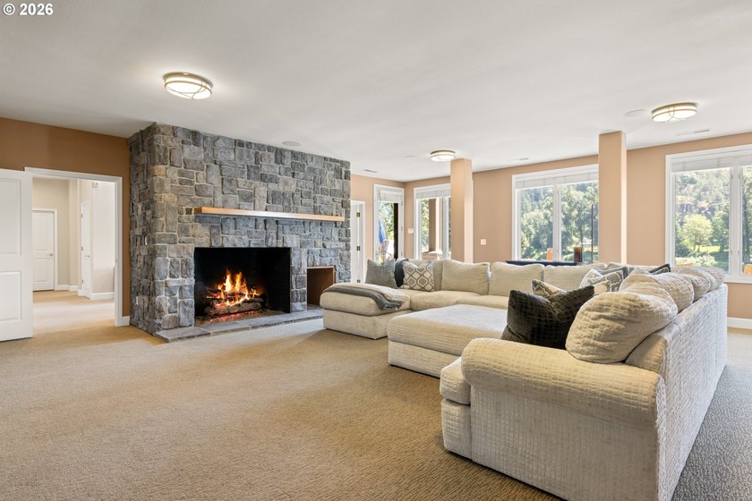 Extraordinary gated Willamette River estate on 1.56 private - photo 25