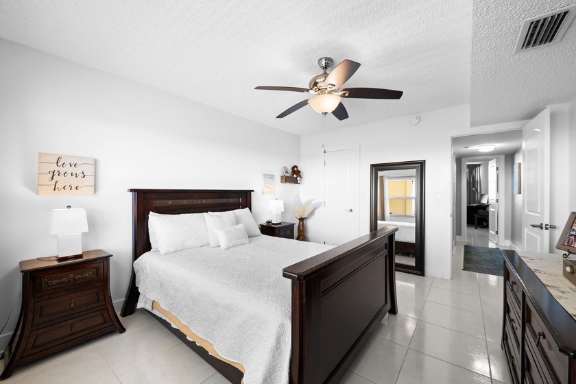 Stunning completely renovated spacious 3/2.5 *F* Model unit in - photo 30