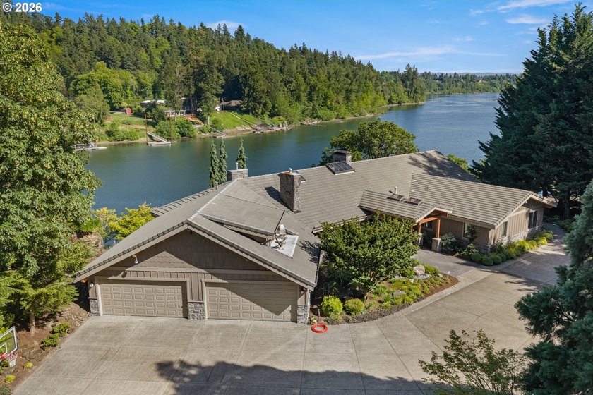Extraordinary gated Willamette River estate on 1.56 private - photo 43