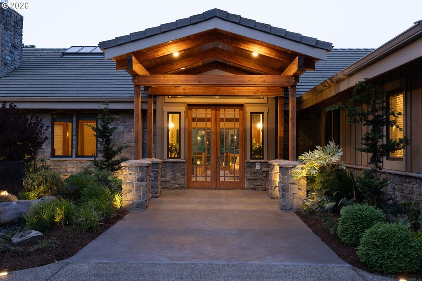Extraordinary gated Willamette River estate on 1.56 private - photo 46