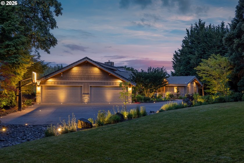 Extraordinary gated Willamette River estate on 1.56 private - photo 47