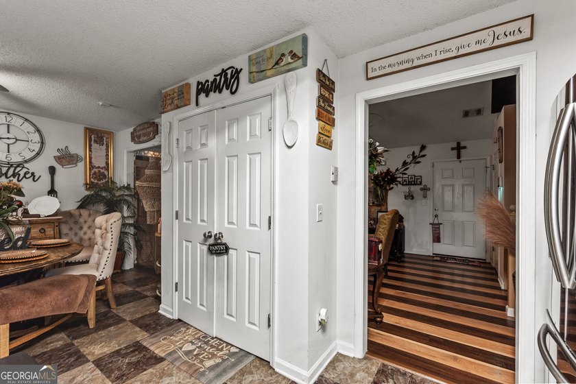 Welcome home to comfort, character, and space to truly live! - photo 15