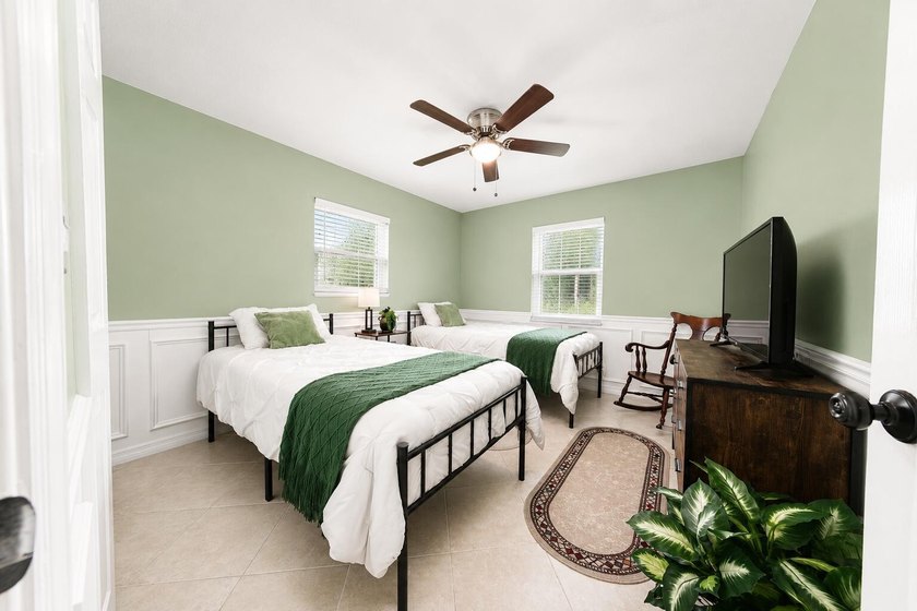 Welcome to this beautifully maintained CBS construction home - photo 20