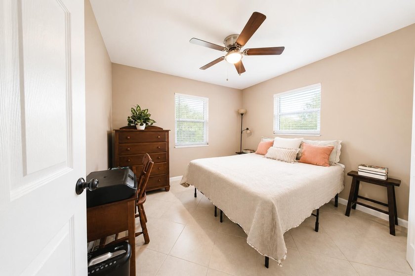 Welcome to this beautifully maintained CBS construction home - photo 24