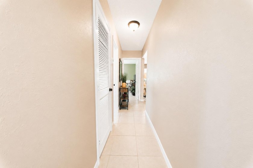 Welcome to this beautifully maintained CBS construction home - photo 27