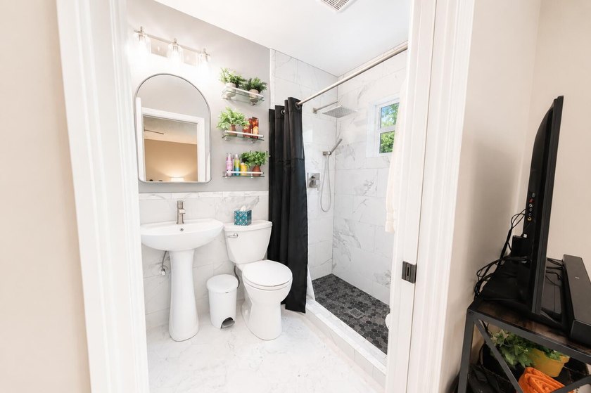 Welcome to this beautifully maintained CBS construction home - photo 32