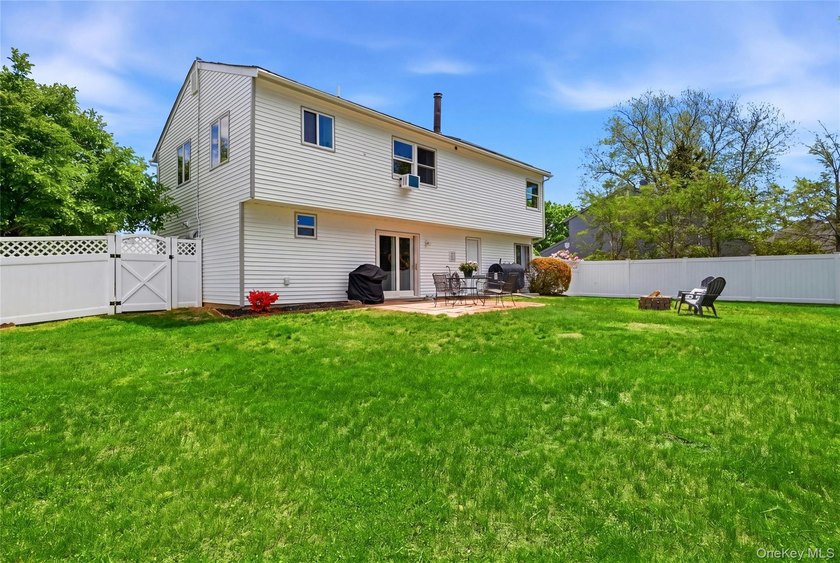 Stunning, Fully Renovated High Ranch in the Heart of East - photo 25