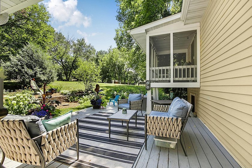 Welcome to this beautifully updated home in the highly desirable - photo 25