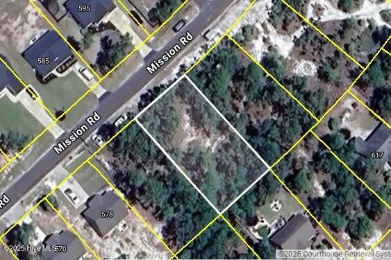 Build your dream home in the growing community of Boiling Spring - photo 2