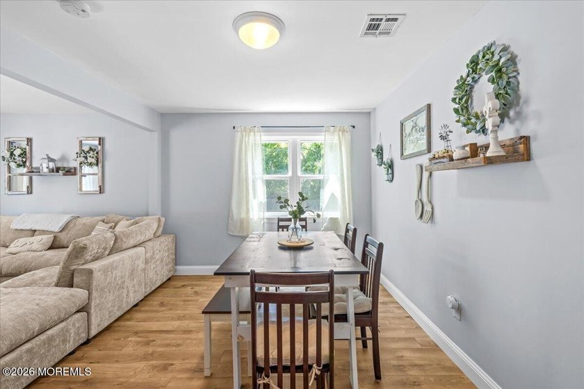 Welcome to this beautifully maintained 4-bedroom, 2-bath ranch - photo 17