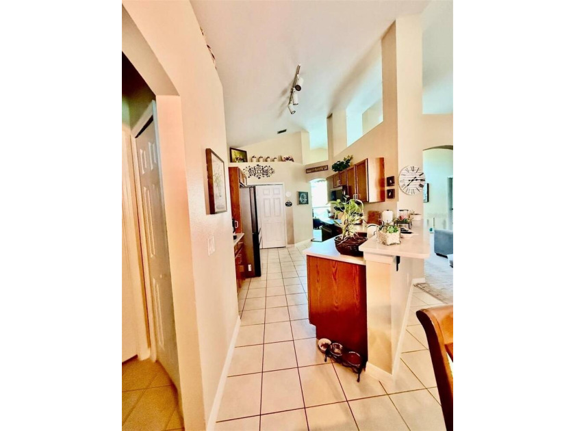 Welcome to this spacious 4-bedroom, 2-bath single-family home - photo 17