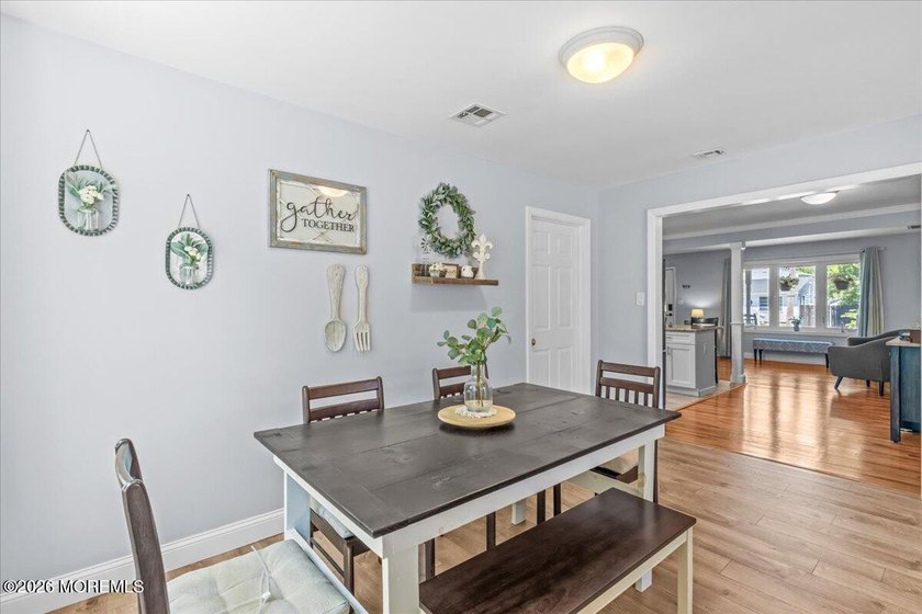 Welcome to this beautifully maintained 4-bedroom, 2-bath ranch - photo 19