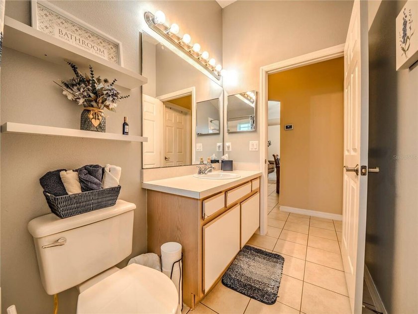 Welcome to this spacious 4-bedroom, 2-bath single-family home - photo 25
